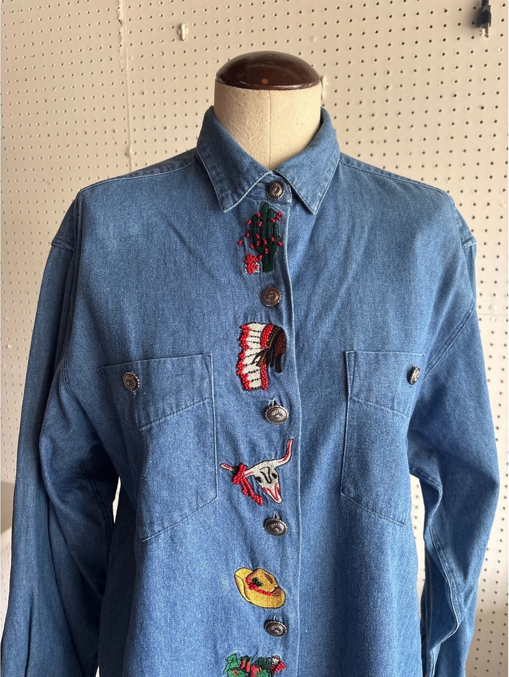 Cambridge Dry Goods Embroidered Denim Shirt with Western Motif Buttons Size 12